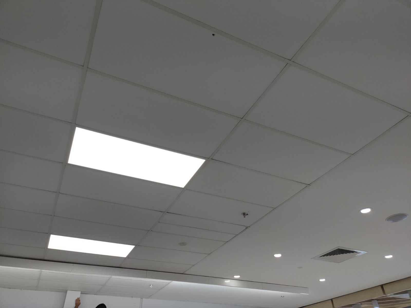office ceiling cleaning after